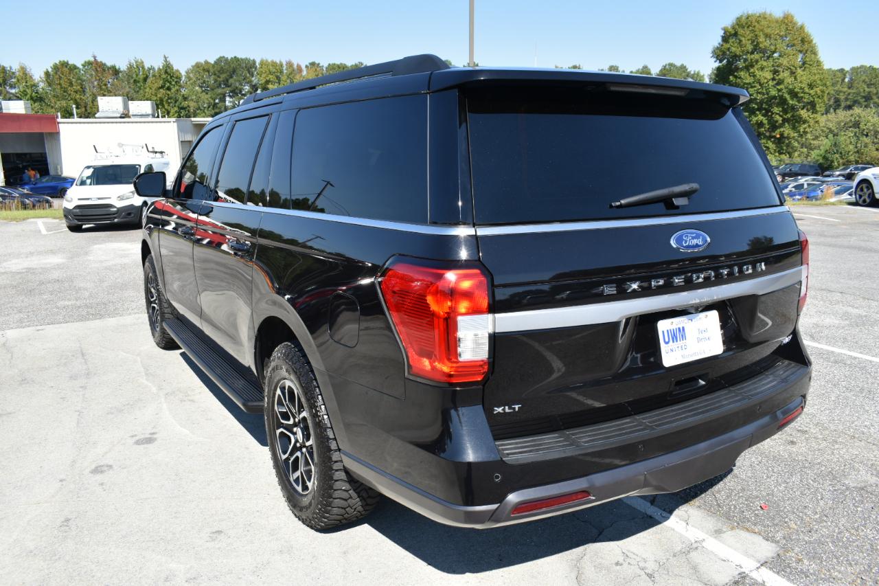 Ford Expedition Max XLT 4D SUV RWD 2022