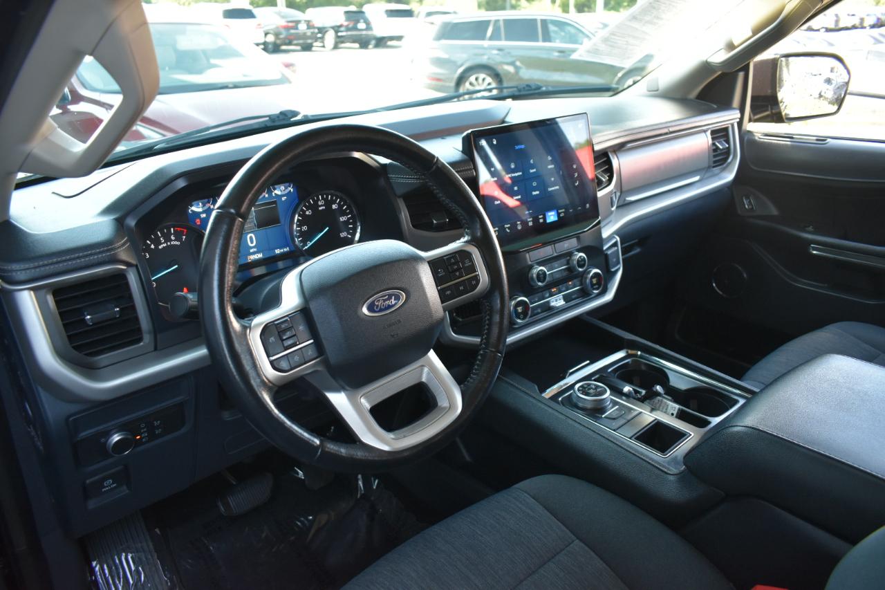 Ford Expedition Max XLT 4D SUV RWD 2022