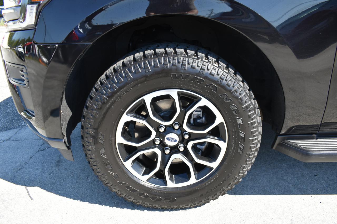 Ford Expedition Max XLT 4D SUV RWD 2022