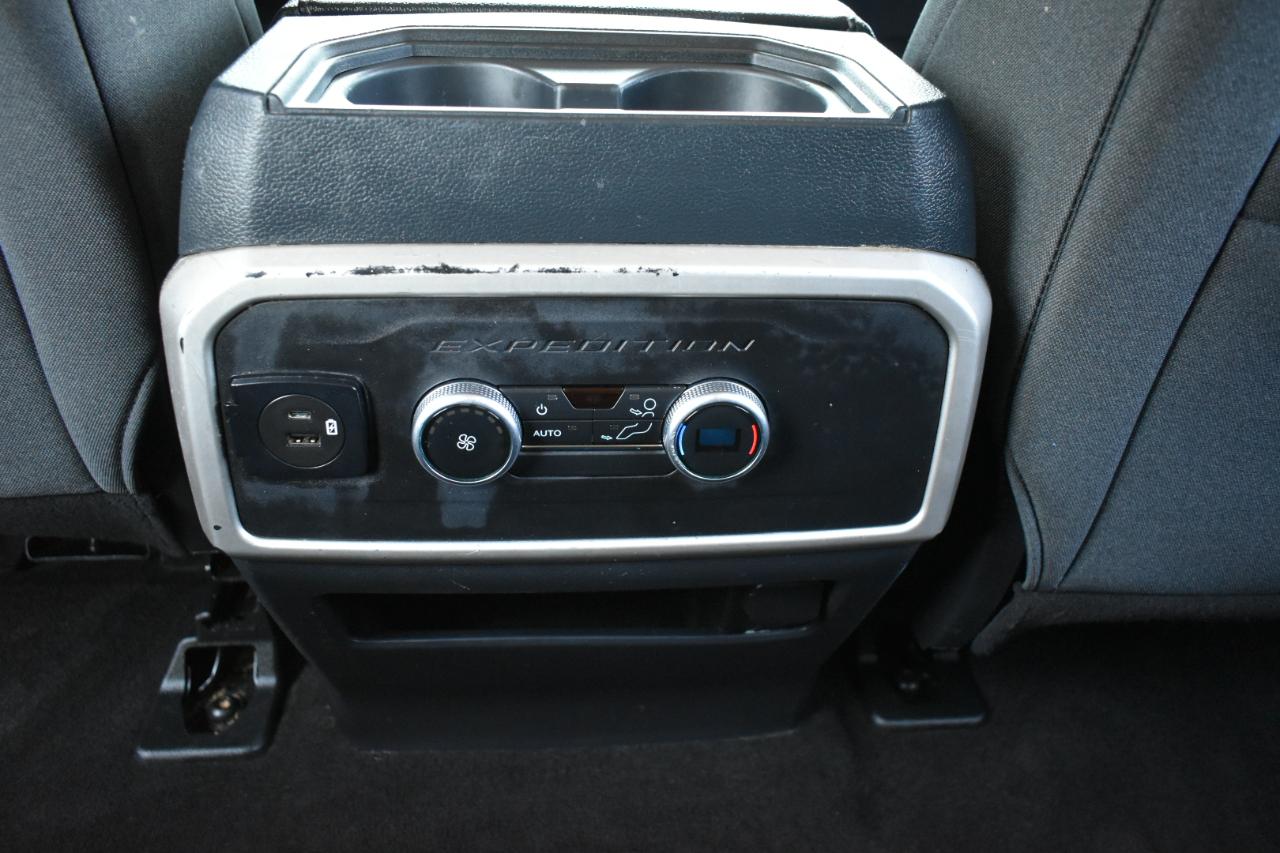 Ford Expedition Max XLT 4D SUV RWD 2022