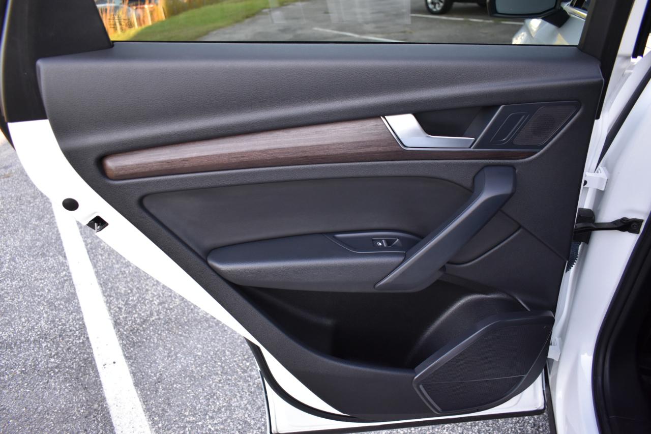 Audi Q5 2.0T Premium quattro 2021
