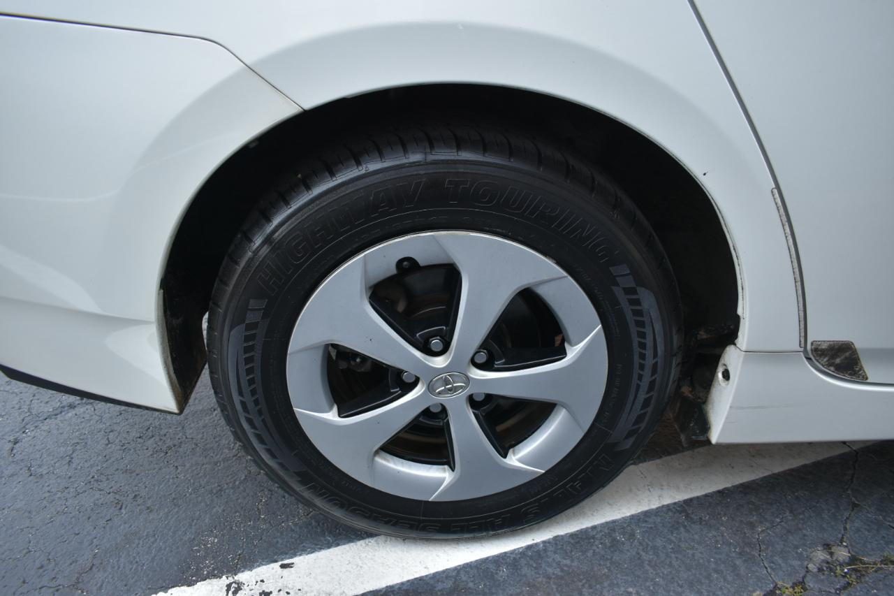 Toyota Prius Prius II 2013