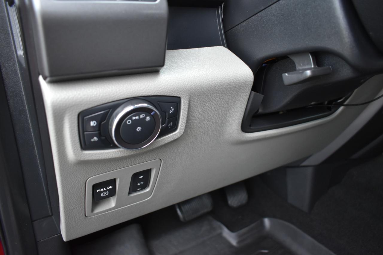 Ford F-150 XLT SuperCrew 4WD 2019