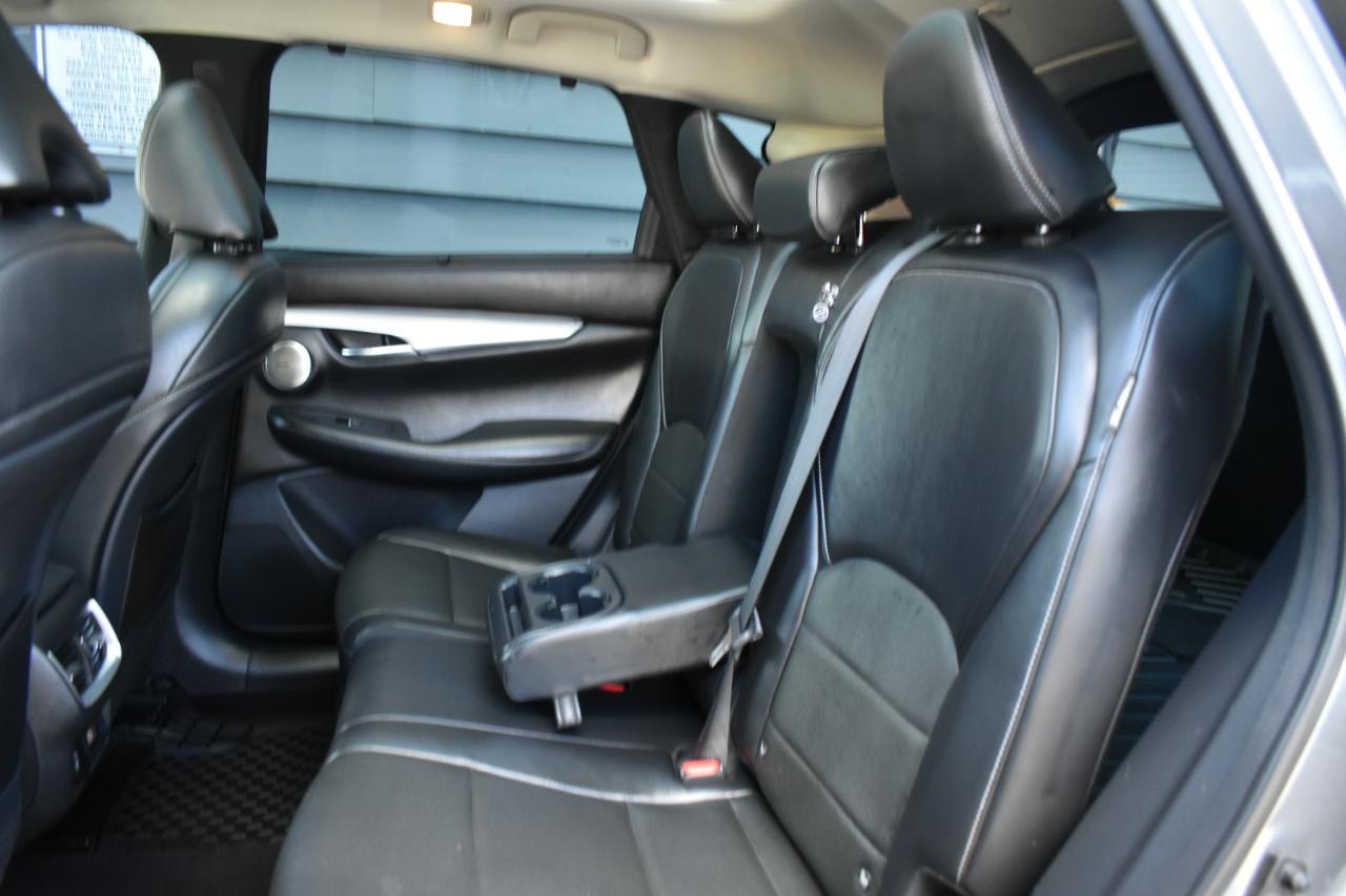 Infiniti QX50 ESSENTIAL AWD 2021