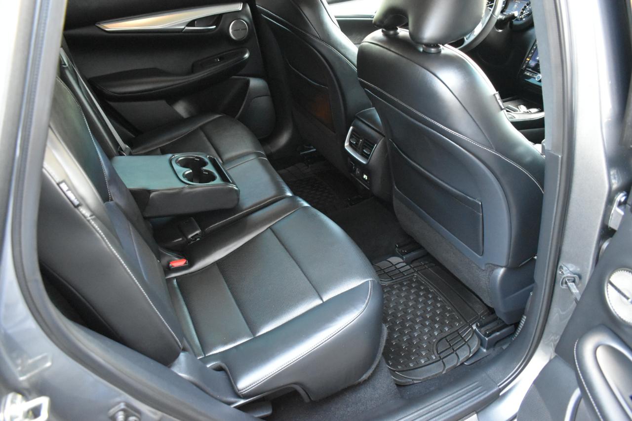 Infiniti QX50 ESSENTIAL AWD 2021