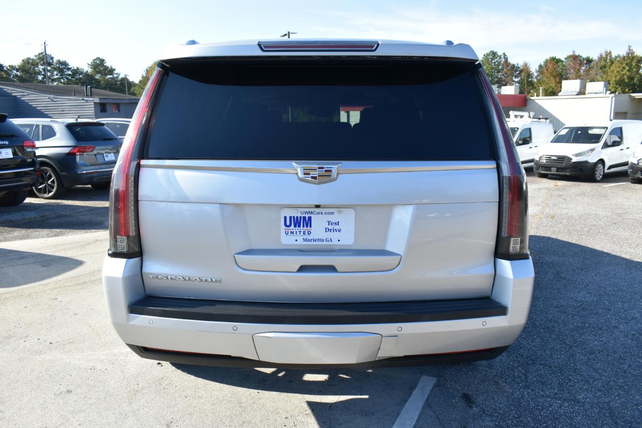 Cadillac Escalade Luxury 4WD 2016