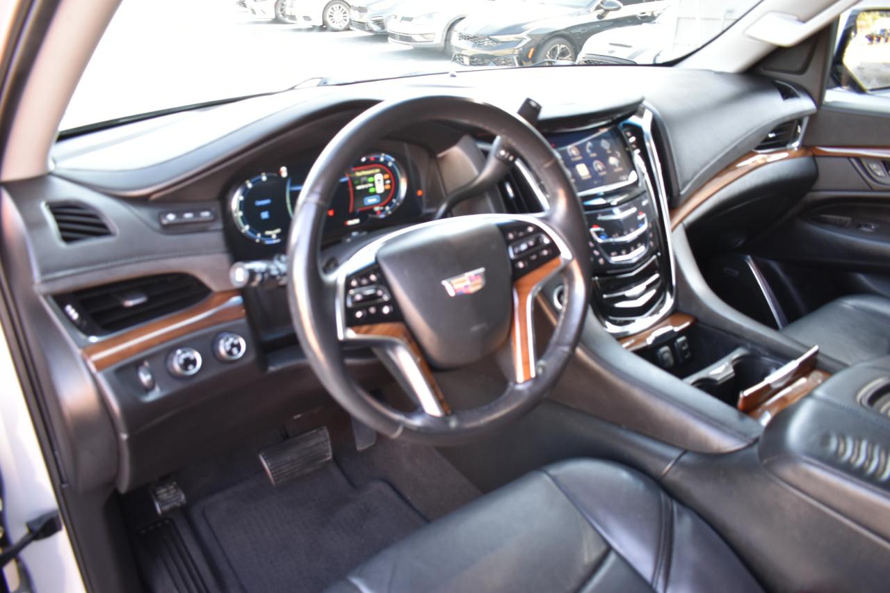 Cadillac Escalade Luxury 4WD 2016