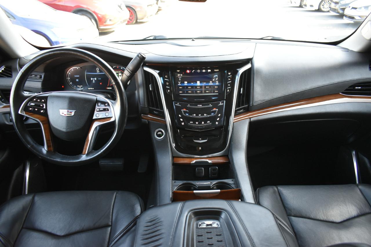 Cadillac Escalade Luxury 4WD 2016