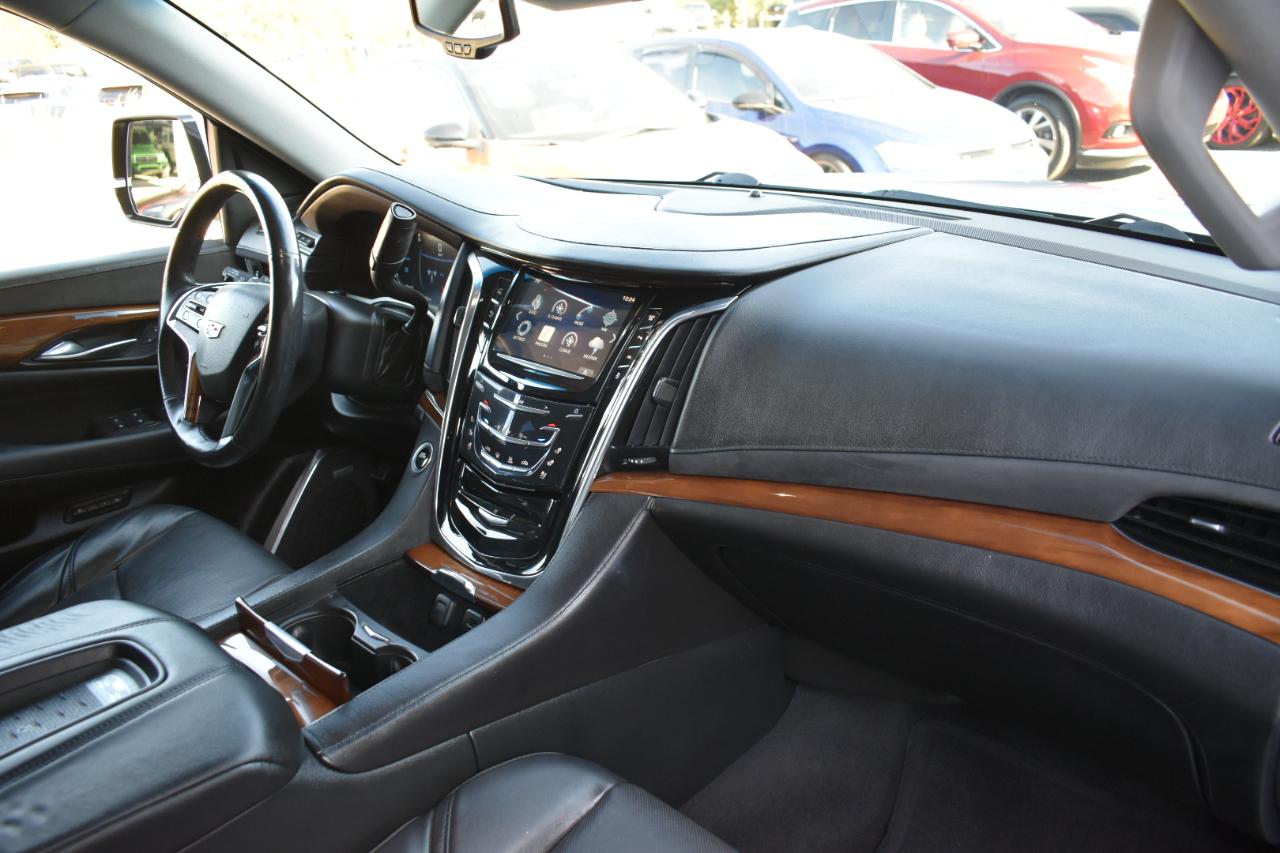 Cadillac Escalade Luxury 4WD 2016