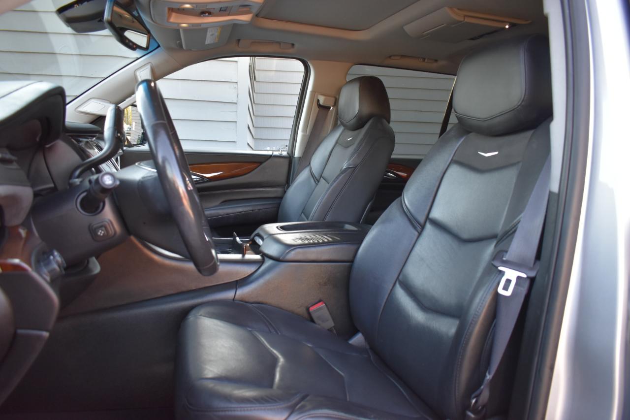 Cadillac Escalade Luxury 4WD 2016
