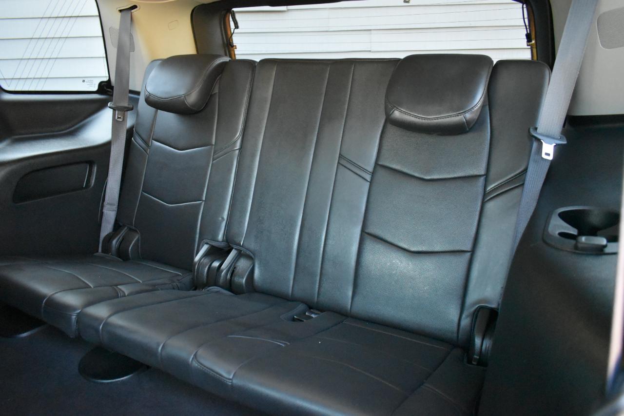 Cadillac Escalade Luxury 4WD 2016