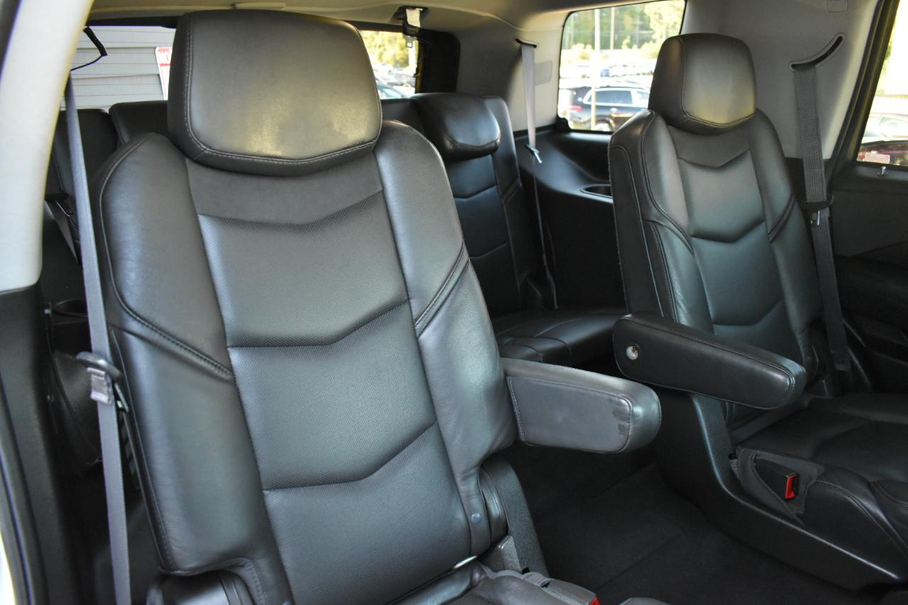 Cadillac Escalade Luxury 4WD 2016