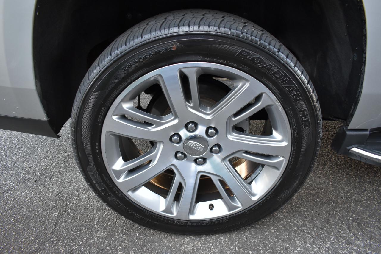 Cadillac Escalade Luxury 4WD 2016