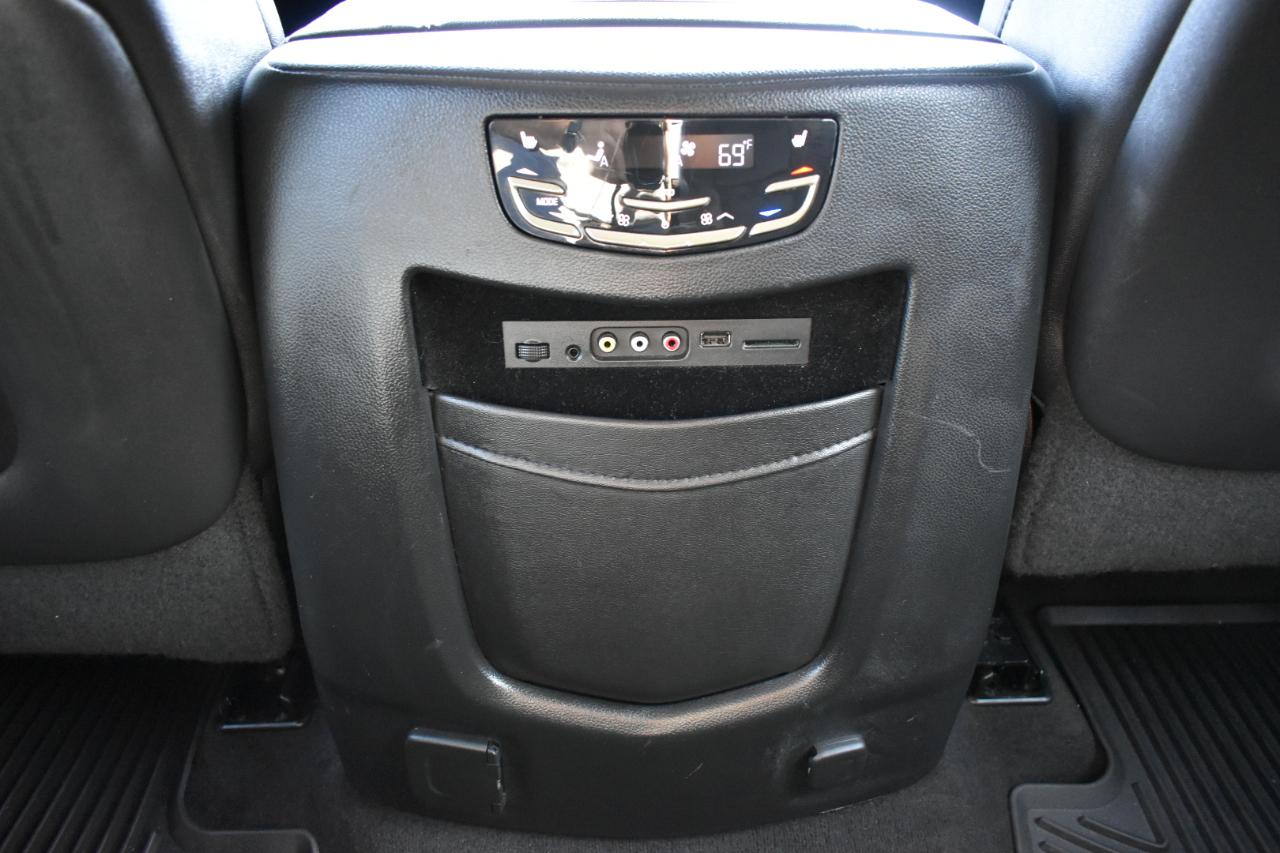 Cadillac Escalade Luxury 4WD 2016