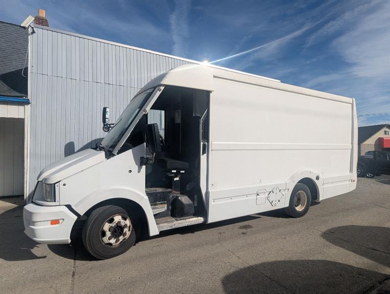 2013 Isuzu NPR 