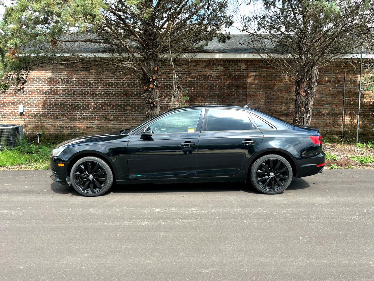 Audi A4 2.0T Premium Sedan 2017