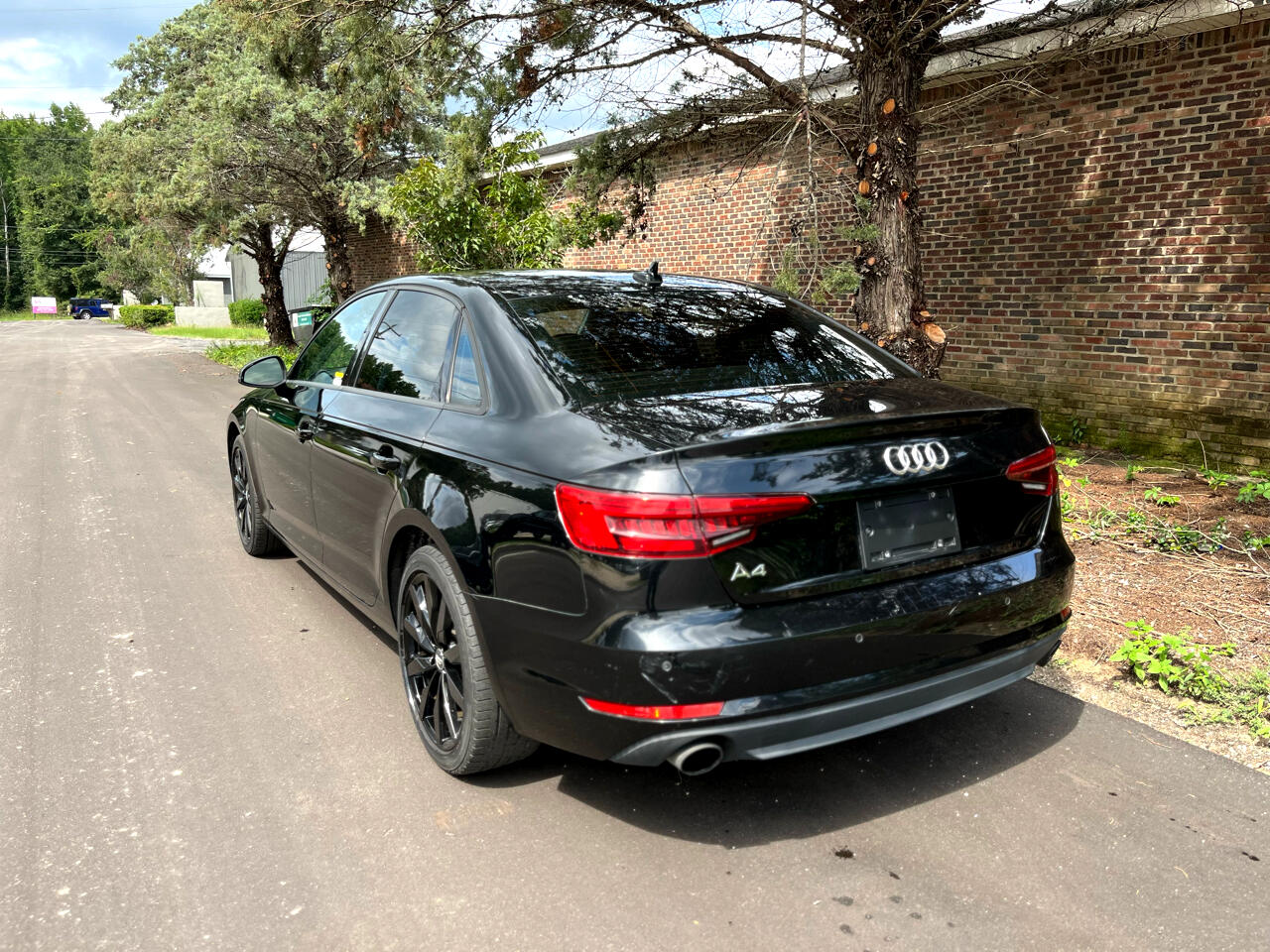 Audi A4 2.0T Premium Sedan 2017