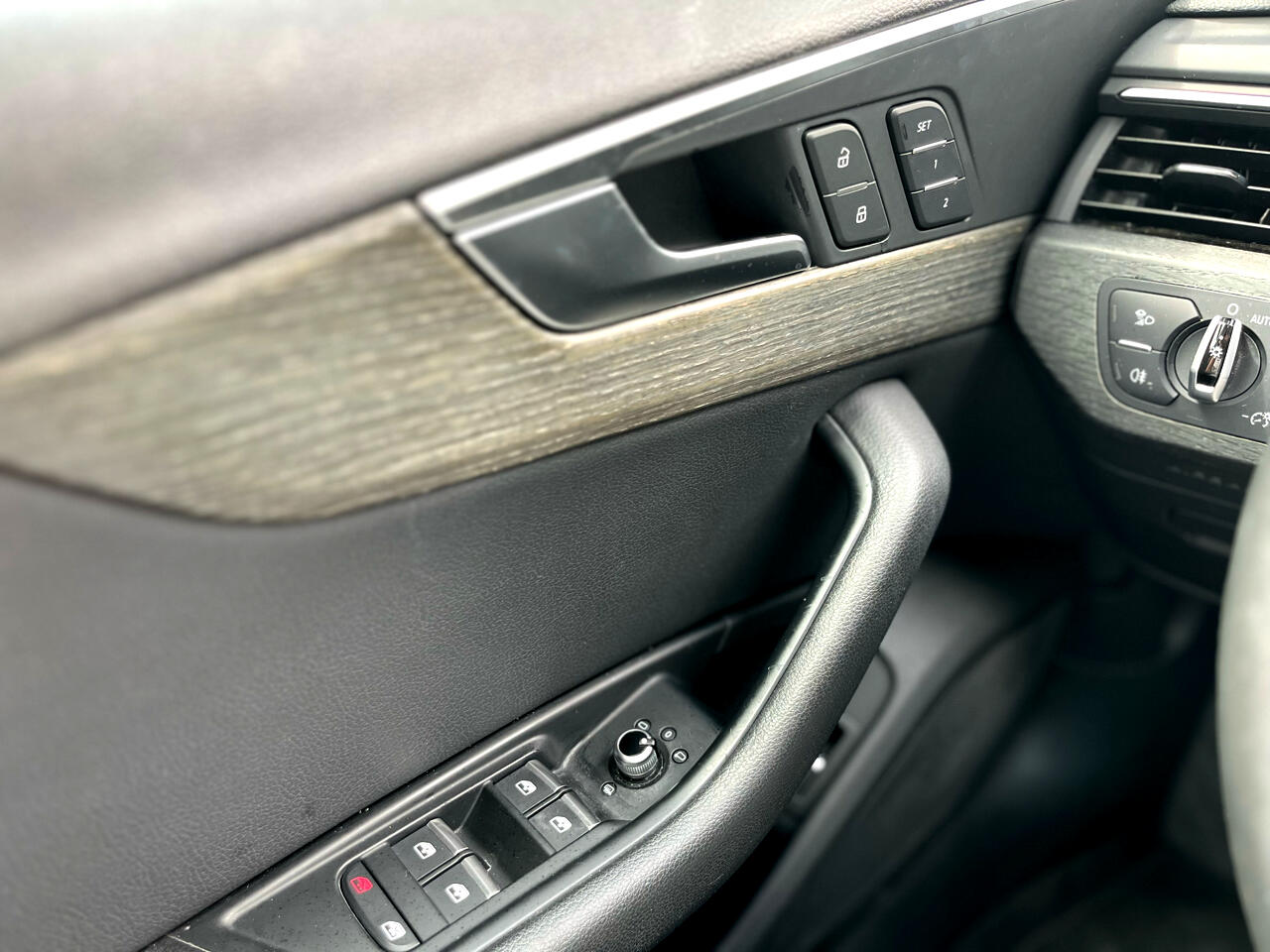 Audi A4 2.0T Premium Sedan 2017