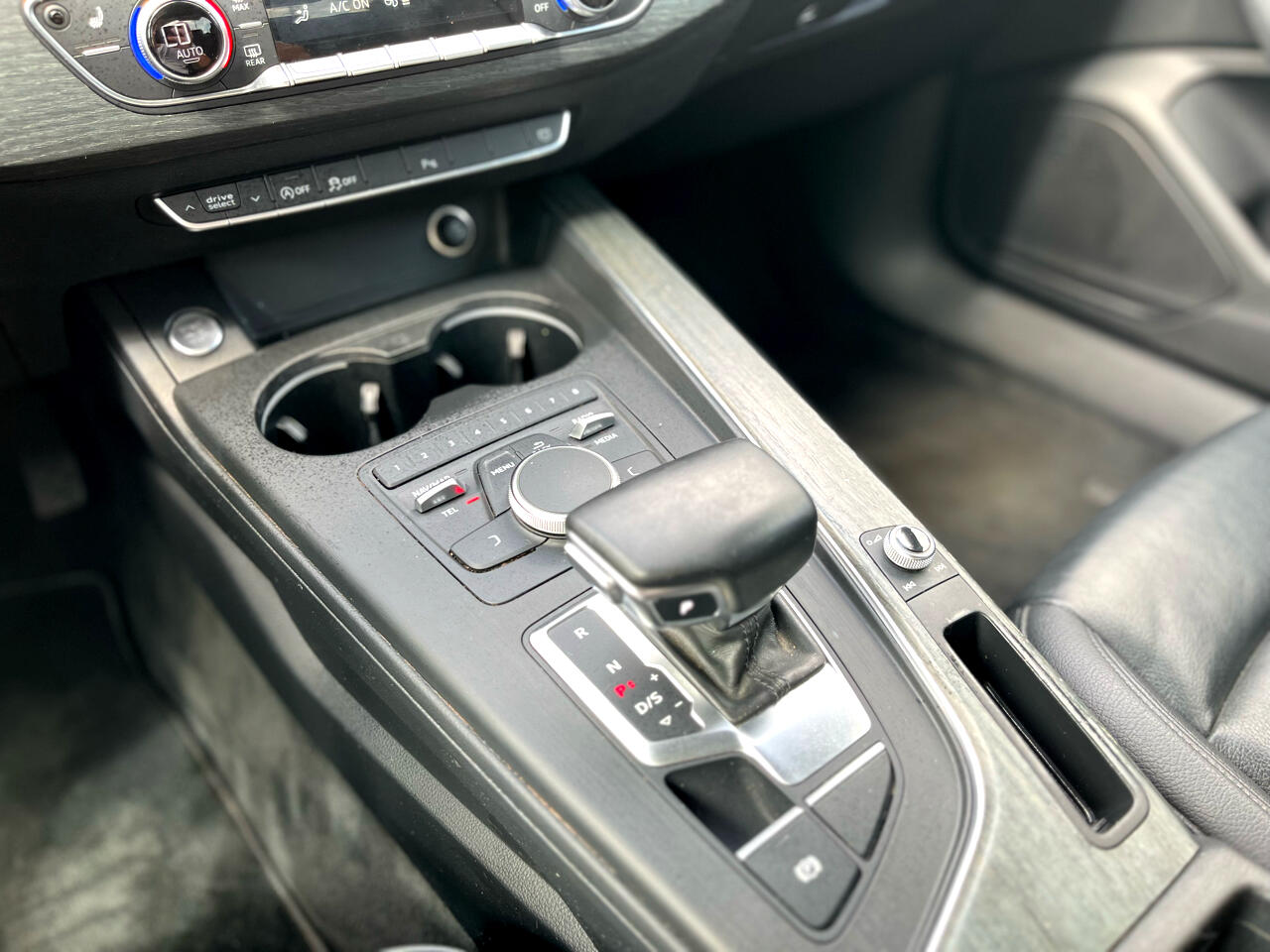 Audi A4 2.0T Premium Sedan 2017