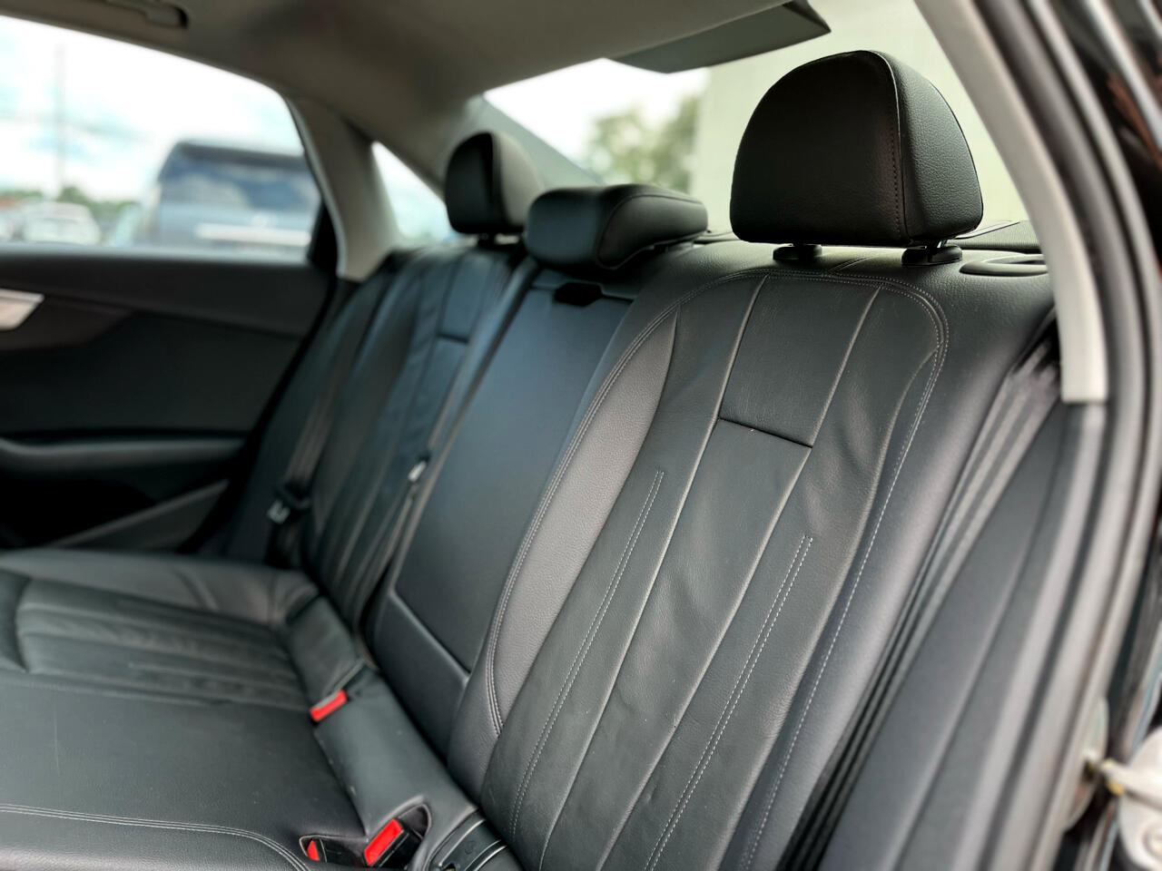 Audi A4 2.0T Premium Sedan 2017