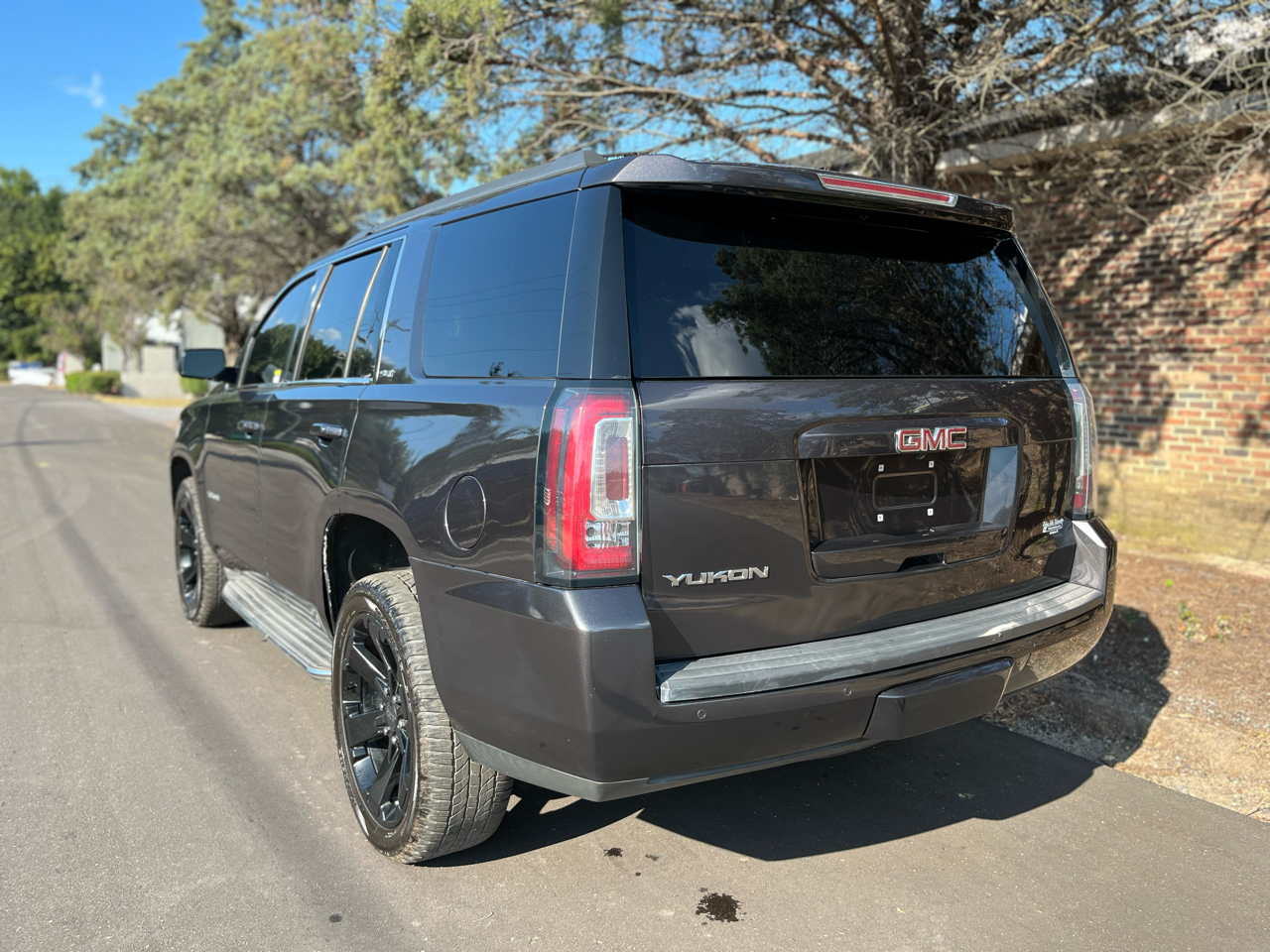 GMC Yukon SLT 4WD 2017