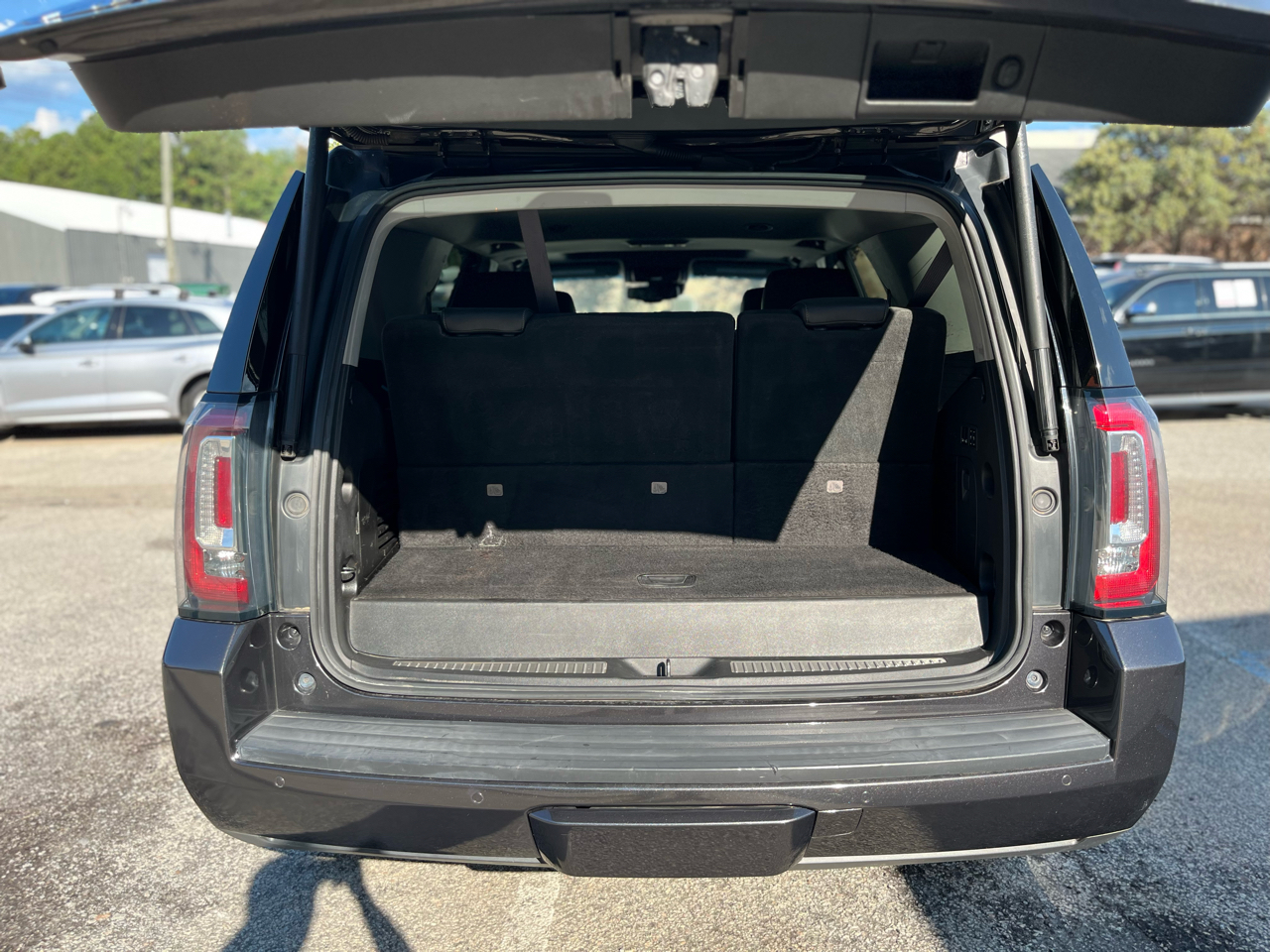 GMC Yukon SLT 4WD 2017