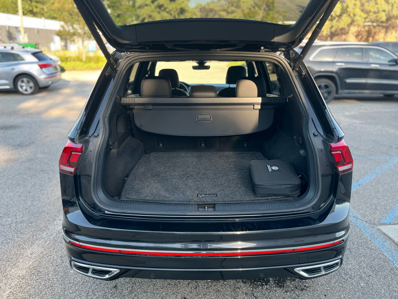 Volkswagen Tiguan SEL R-Line 4MOTION 2022