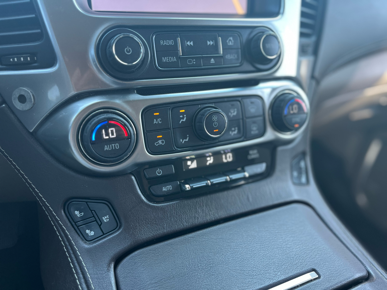 Chevrolet Suburban LTZ 1500 4WD 2015