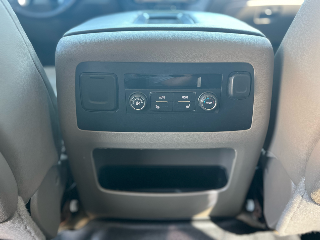 Chevrolet Suburban LTZ 1500 4WD 2015