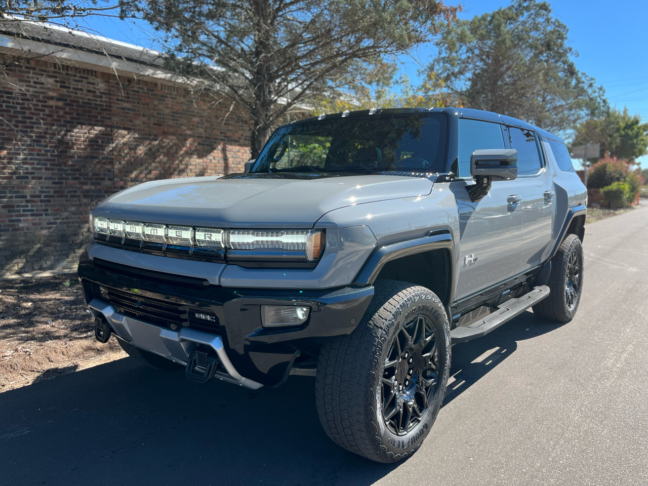 GMC HUMMER EV SUV 2X 2025