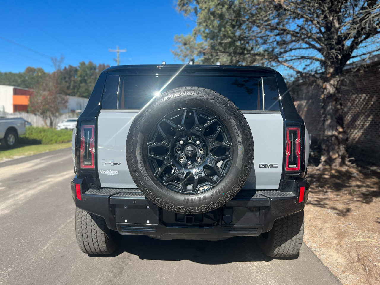 GMC HUMMER EV SUV 2X 2025