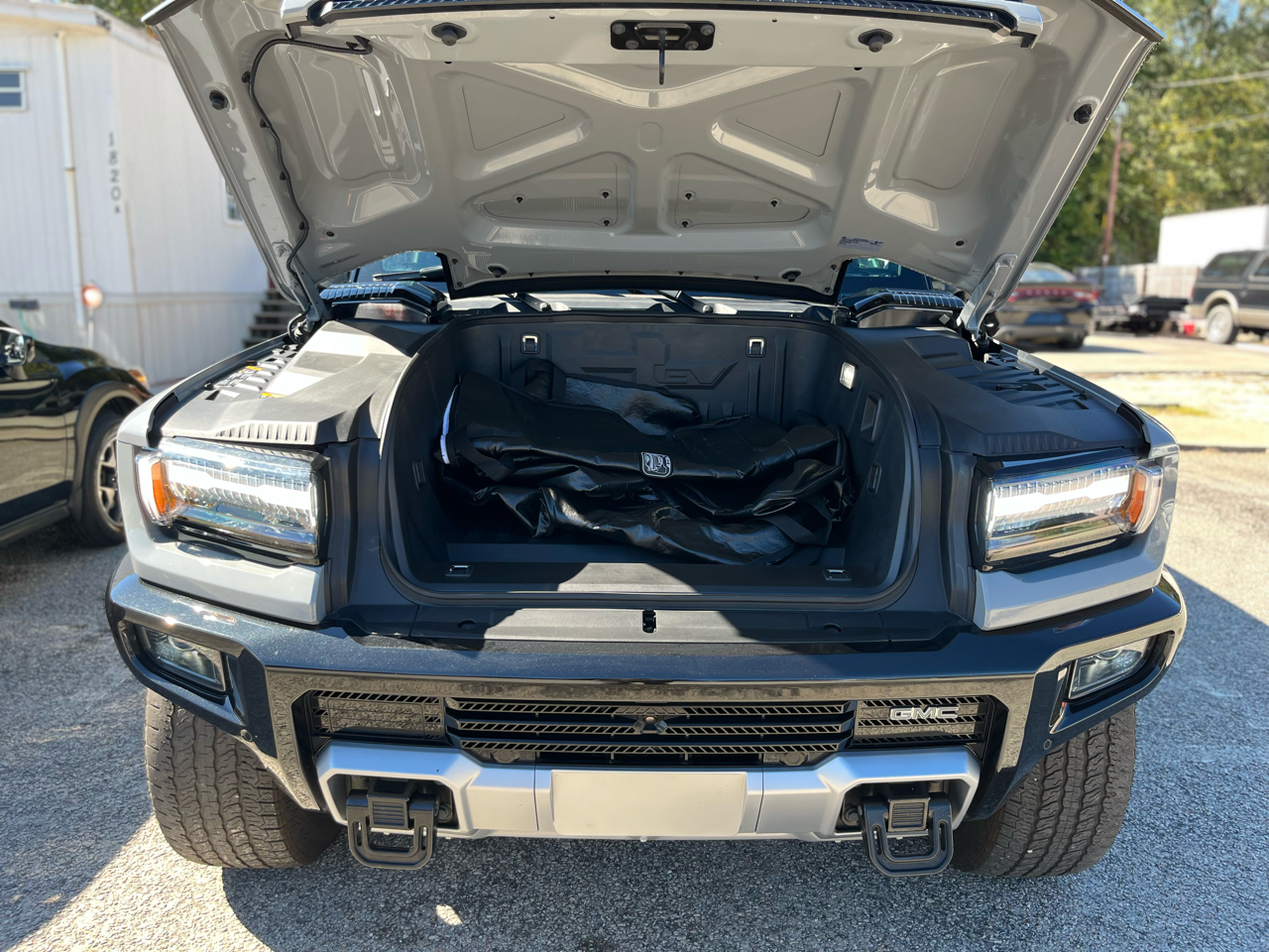 GMC HUMMER EV SUV 2X 2025