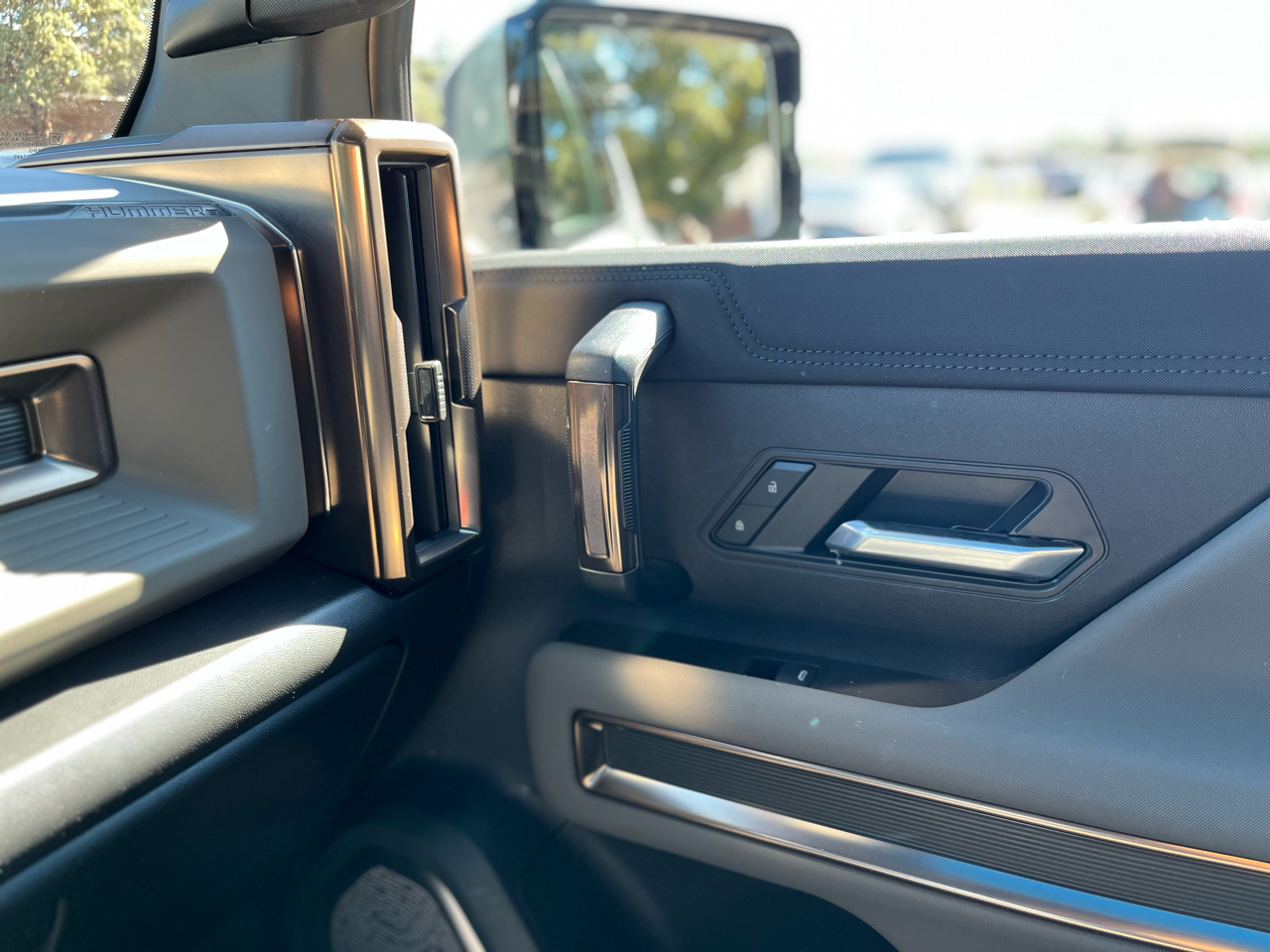 GMC HUMMER EV SUV 2X 2025