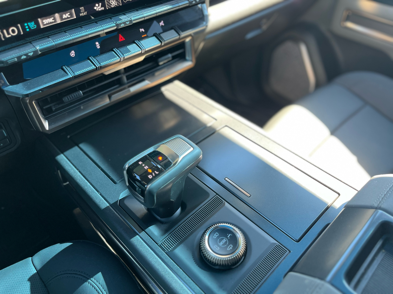 GMC HUMMER EV SUV 2X 2025