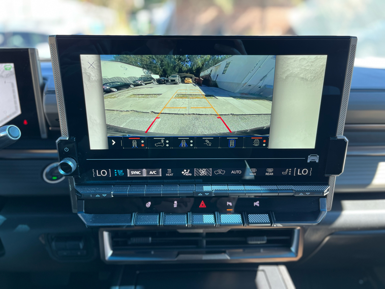GMC HUMMER EV SUV 2X 2025