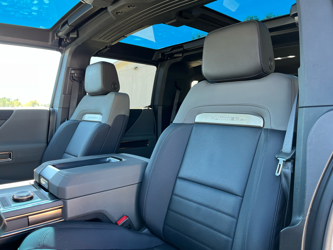 GMC HUMMER EV SUV 2X 2025