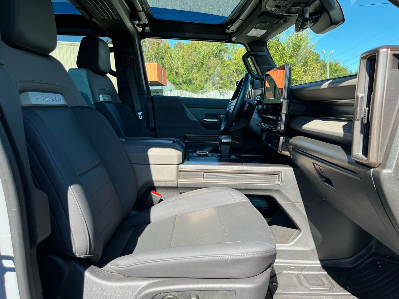 GMC HUMMER EV SUV 2X 2025
