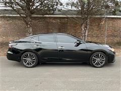 2019 Nissan Maxima 