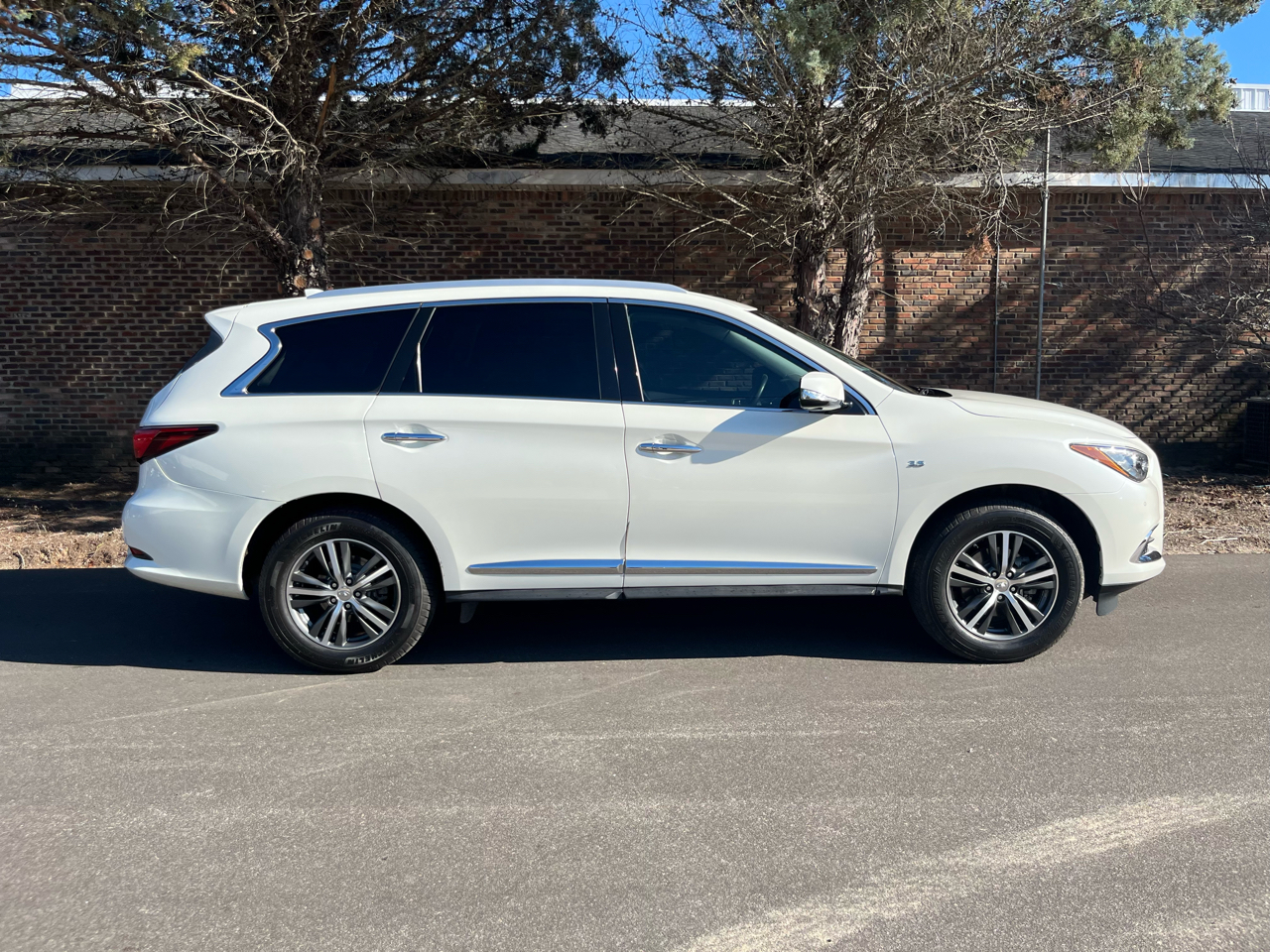 2018 INFINITI QX60 Base