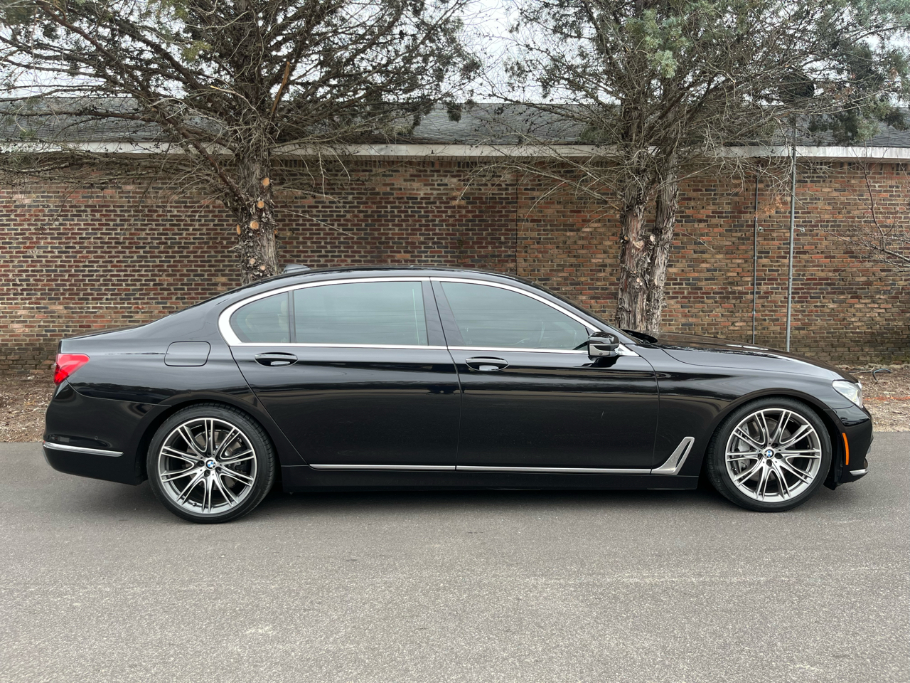 2017 BMW 7-Series 750i