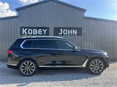 2020 BMW X7 