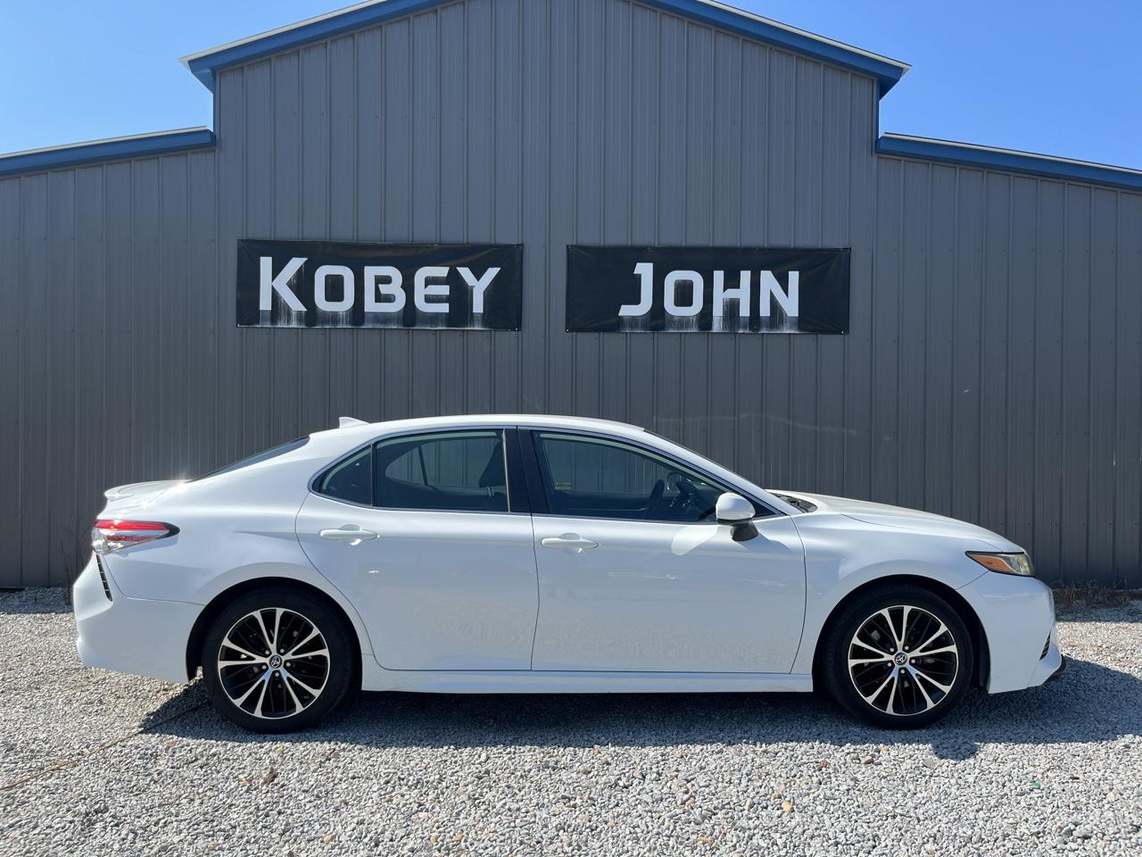 2019 Toyota Camry SE