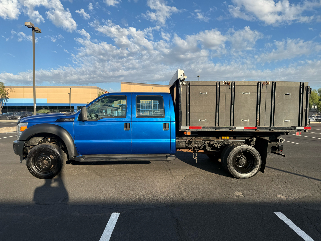 Ford F-450 SD Crew Cab DRW 2WD 2016 Ford F-450 SD Crew Cab DRW 2WD 2016