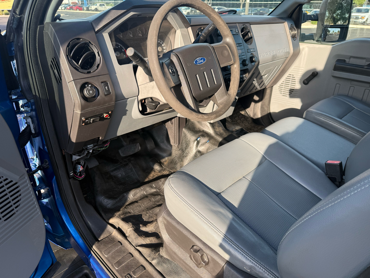 Ford F-450 SD Crew Cab DRW 2WD 2016 Ford F-450 SD Crew Cab DRW 2WD 2016