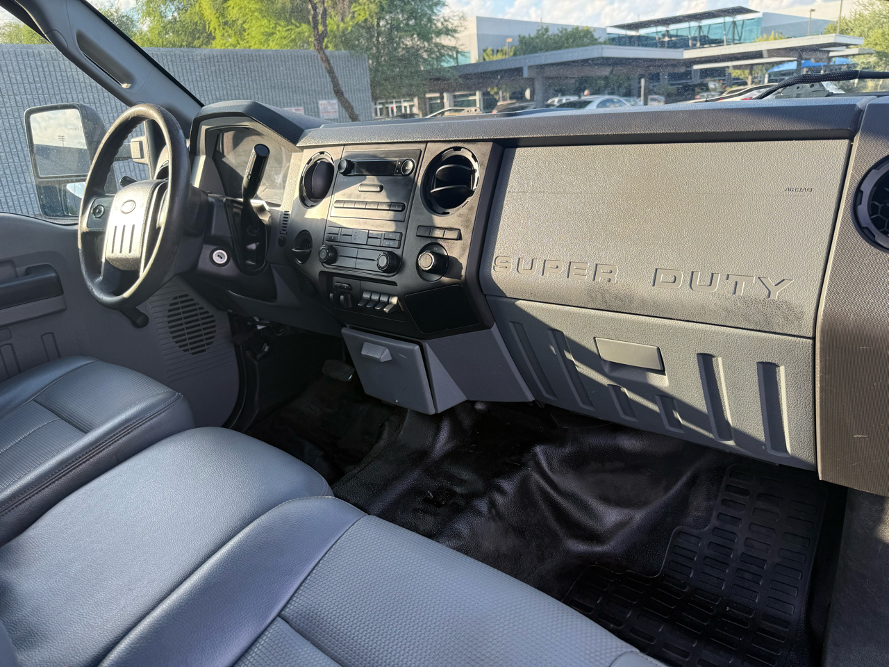 Ford F-450 SD Crew Cab DRW 2WD 2016 Ford F-450 SD Crew Cab DRW 2WD 2016