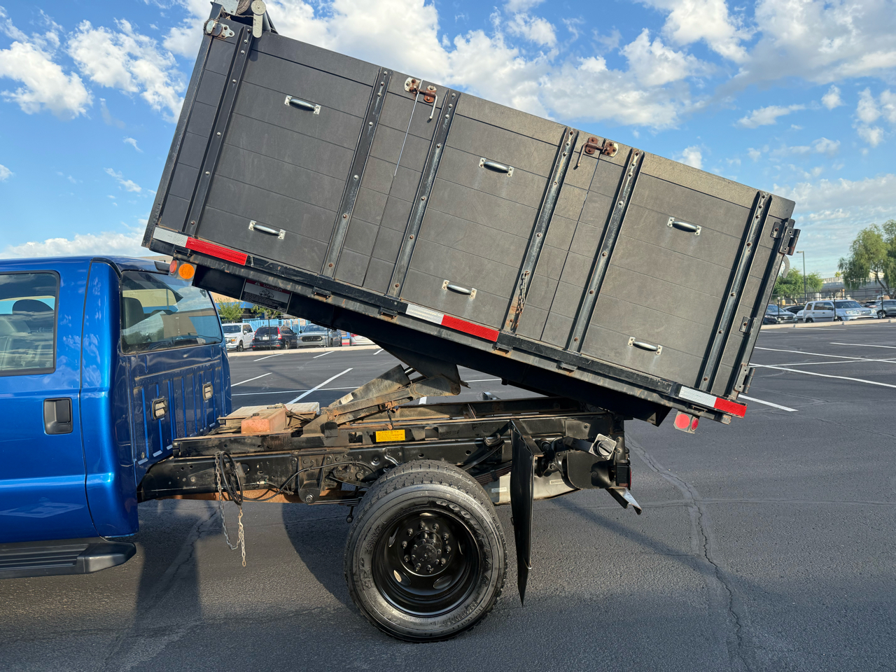 Ford F-450 SD Crew Cab DRW 2WD 2016 Ford F-450 SD Crew Cab DRW 2WD 2016
