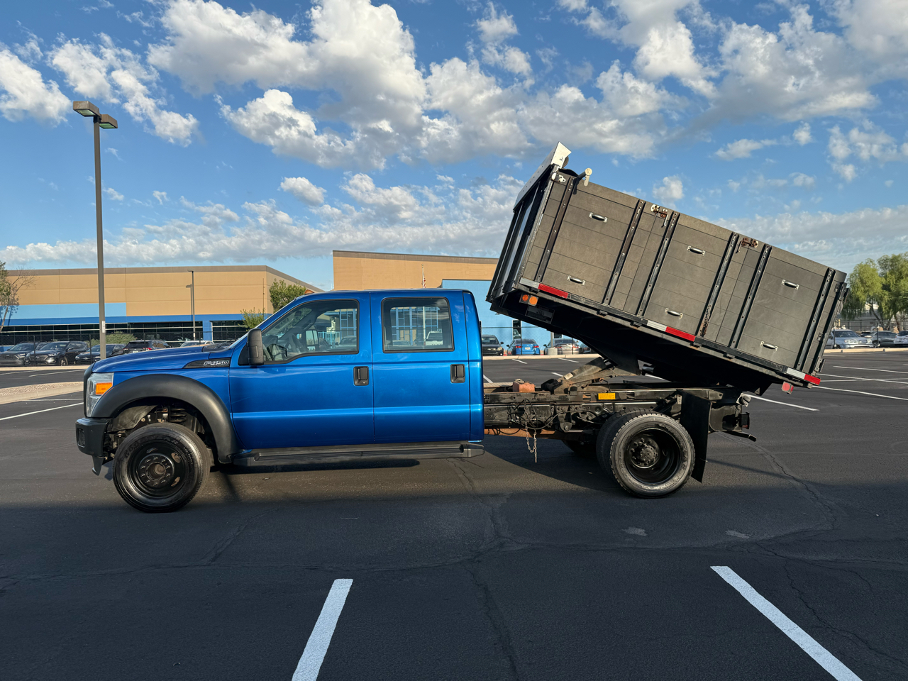 Ford F-450 SD Crew Cab DRW 2WD 2016 Ford F-450 SD Crew Cab DRW 2WD 2016