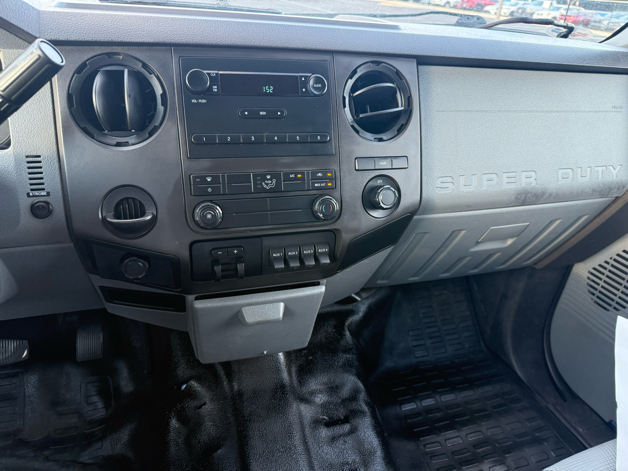 Ford F-450 SD Crew Cab DRW 2WD 2016 Ford F-450 SD Crew Cab DRW 2WD 2016