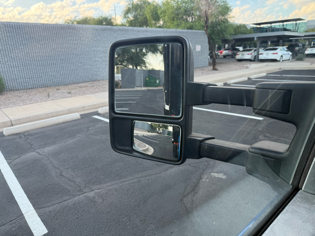 Ford F-450 SD Crew Cab DRW 2WD 2016 Ford F-450 SD Crew Cab DRW 2WD 2016