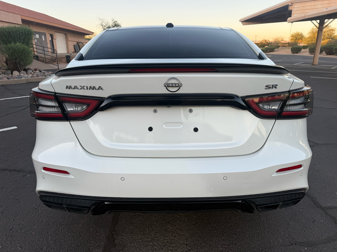 2023 Nissan Maxima SR photo 4